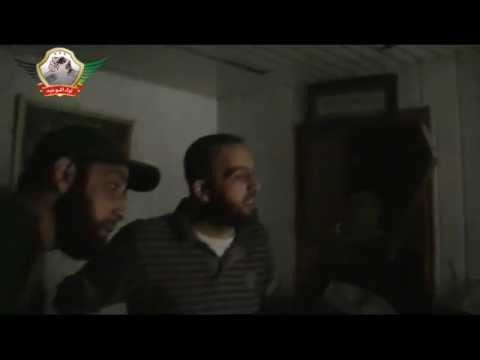 عبد القادر الصالح قائد لواء التوحيد يشرف على العمليات في سوق المدينة في حلب