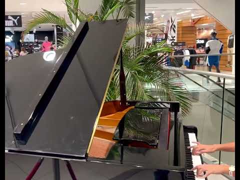 Victory (Bond) by Guilnar Majdalani LIVE from ABC Mall Dbayeh