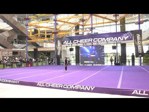 53 Jade Yiselt Bermudes   Pride Cheer 2 Mini Unica