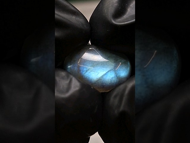 حجر الطاؤوس طبيعي مفحوص وموثق بشهادة مختبر