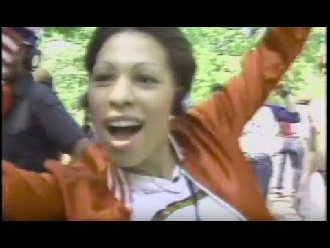 Walkmans vs. Ghetto Blasters - 1981 - CBS Evening News
