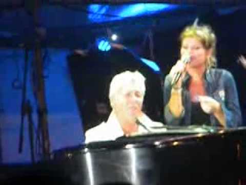 Alessandra Amoroso & Claudio Baglioni LA MIA STORIA CON TE Live Lampedusa O'scià 2012