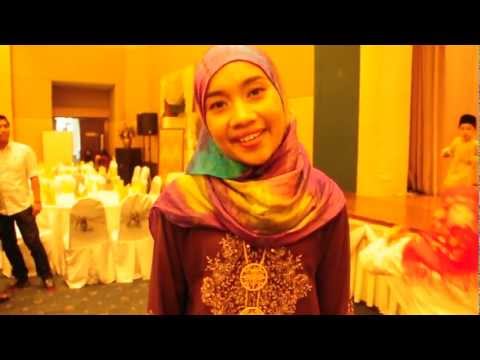 Yuna wishing Farah Hafeza for her PMR