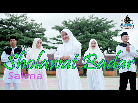 SHOLAWAT BADAR (New Version) - SALMA feat. Revina, Alisa Sahril, Agung (Official Music Video)