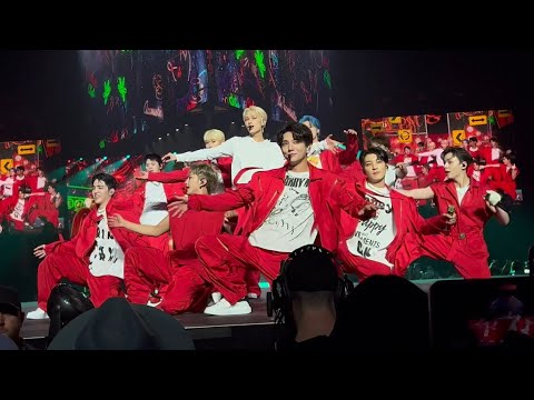 220812 SEVENTEEN - Left & Right 4K Seattle Fancam BE THE SUN TOUR Live @ Climate Pledge Arena SVT 직캠