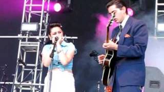 Kitty, Daisy & Lewis - I got my mojo working @ Primavera Sound 09
