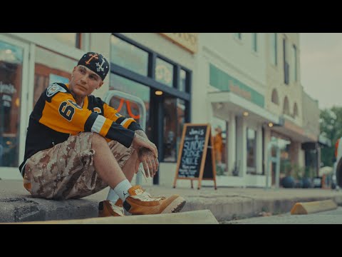 Il Tre - SUI BORDI (Lyric Video)