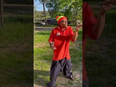 How Dudes Act When They On The News 😂😂😂