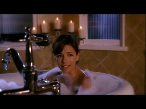 Lynette Tries To Separate The Twins, Gabrielle And John In A Bath - Desperate Housewives 1x04 Scene