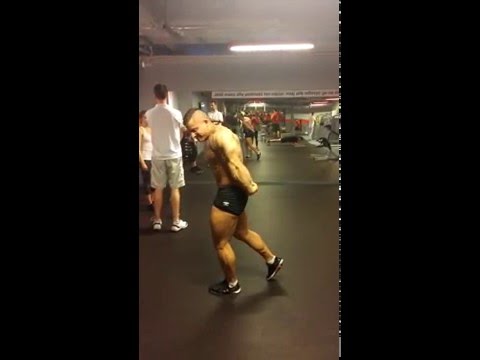 Tworzenie torbielowate w mięśniu łydki Trening mięśni brzucha na ławce