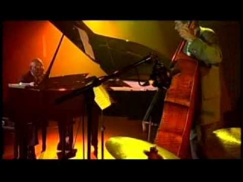 Video thumbnail for It Don’t Mean a Thing (If It Ain’t Got That Swing)