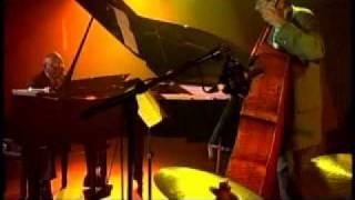 Nikki Yanofsky Sings It Don't Mean a Thing...