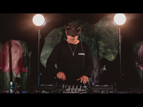 LUKINS - Santé #saveyourculture (Live DJ Set @ Theater Waggon Komödianten)