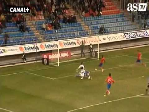 Un triplete de Julio Álvarez da el triunfo al Numancia