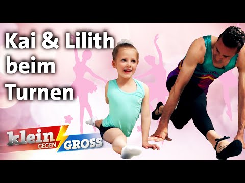 Kann Kai Spagat? Lilith (5) zeigt Kai ihre Turnkünste! | Klein gegen Groß