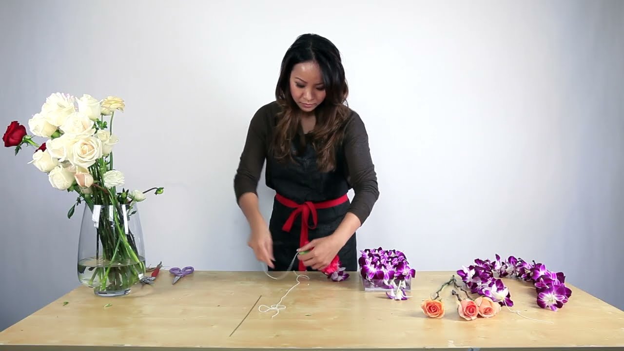 How to make a floral lei