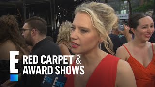 Why Kate McKinnon Says ScarJo Is a "Master Class" | E! Live from the Red Carpet