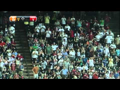 2011/08/20 Altuve's inside-the-park homer