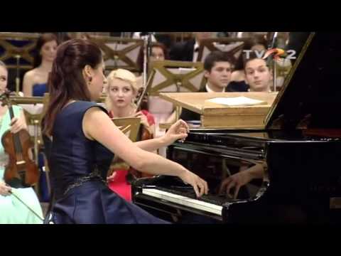Alexandra Dariescu plays Tchaikovsky piano concerto no 1