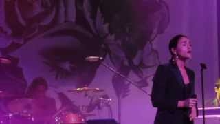 Jessie Ware- Taking In Water Live @ Austin