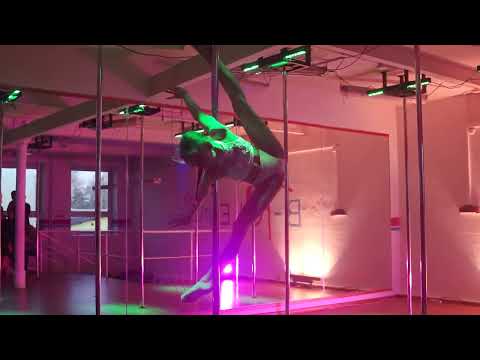 Vája pole dance - B-Pole Studio 9.narozeniny