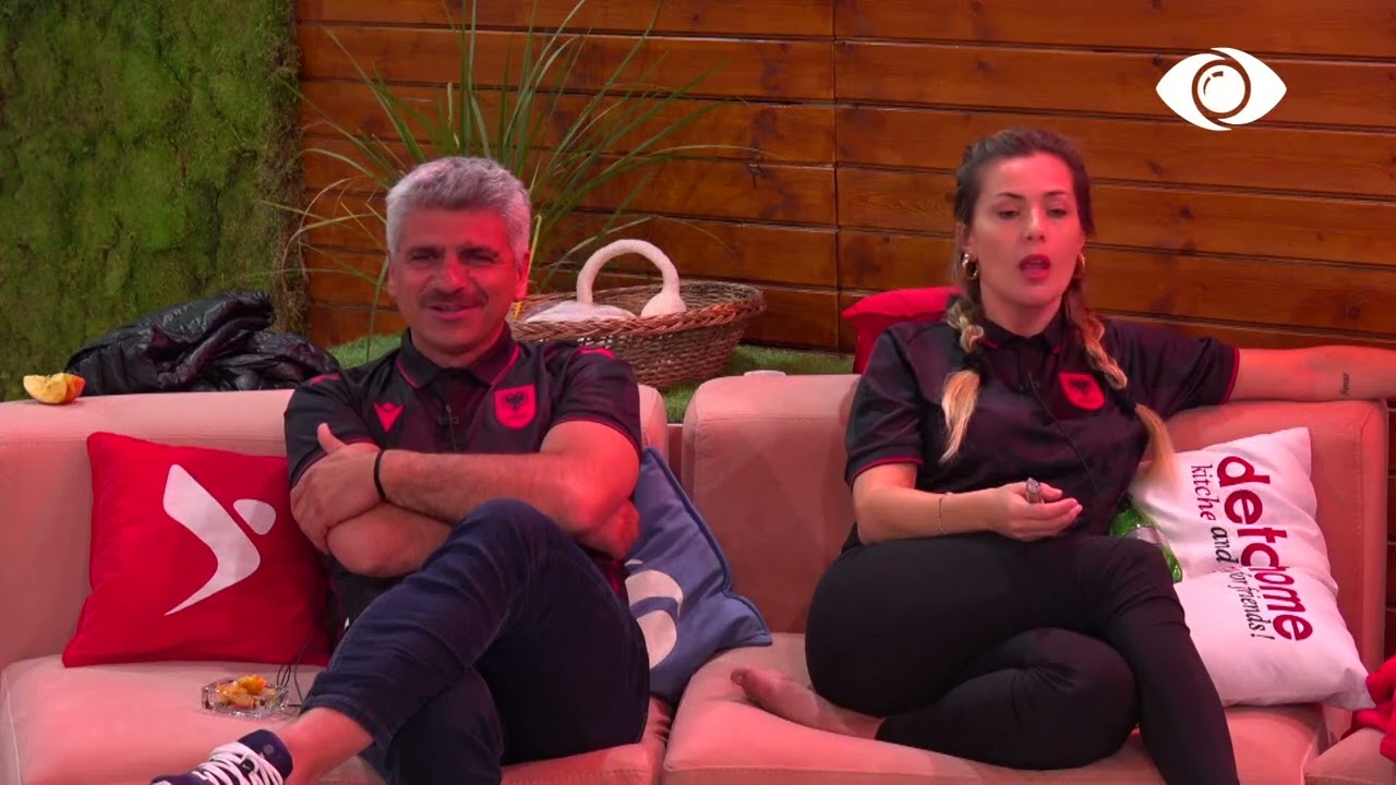 Olta: Jashtë do kuptoni që këtu kam qenë e përmbajtur/ Kristi: Kjo është e frikshme