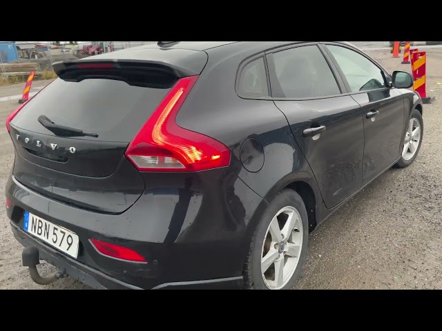 1102615 Volvo V40 D3 - (Double command)