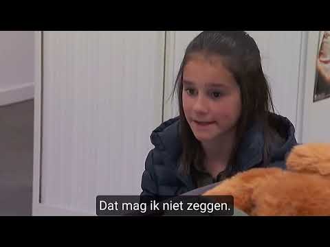 Moeder wordt gekidnapt en dochter rent naar het politie kantoor😱|| BuurtPolitie Moments