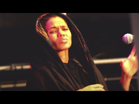 Nneka - "Babylon" Live - Directo en Alrumbo Fest (Chipiona, Cádiz)