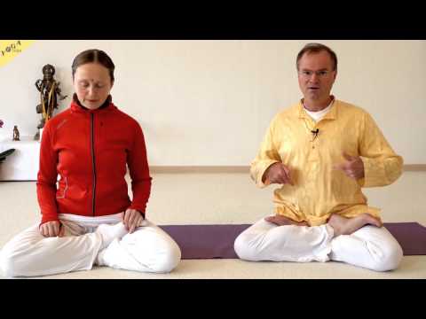 Padmasana - Lotussitz für Pranayama und Meditation