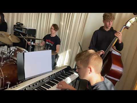 Första uppspel tvåor HT2022 - Varmkorv Boogie