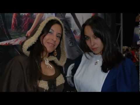 San Diego Comic Con 2011 Thur and Fri Slideshow Hot Chix Cool Toy Review