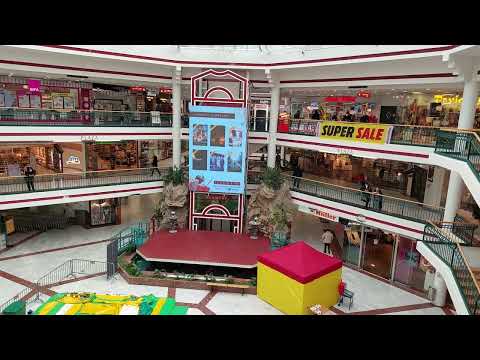 Trenutno iz Lugner City Shopping Center - Wien