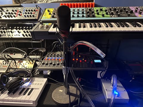 Synth Jam with MXR talk box, through Behringer Pro One.  Also Moog Matriarch, Roland SH01-A Korg