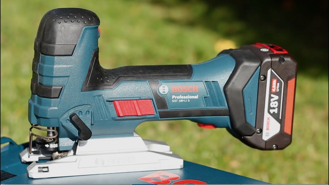 Лобзик аккумуляторный Bosch GST 18 V-LI S (0.601.5A5.100)  18.0В LiION 550-2700ход/мин дер.82мм, без акк. Короб