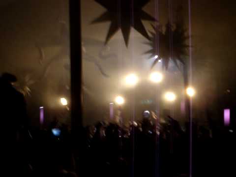 Swedish House Mafia - Be vs Show Me Love vs Satisfaction UMF Miami 09 Part 1