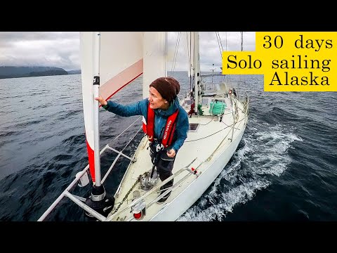 First Time Solo Sailing and Docking this 45ft Boat + Bluetti EB70 & PV200 review