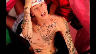 Machine Gun Kelly - Half Naked &amp; Almost Famous