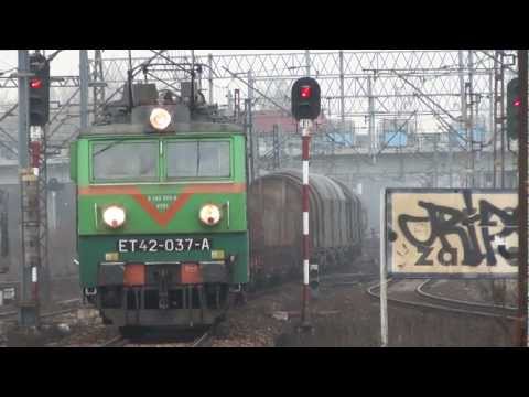 (22.03.12) ET42-037 z 40-wagonowym mieszanym składem