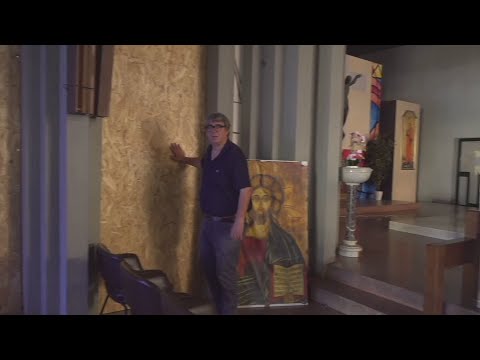 Pannelli sulle porte, don Biancalani: dov'è la dignità