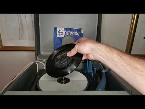 I'm Gonna Be Strong ~ Gene Pitney ~ 1963 Stateside 45rpm ~ 1963 Bush SRP31D Record Player