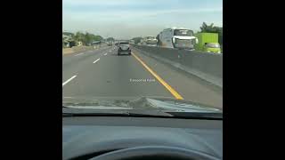 Download lagu story wa suasana pagi menjelang siang di tol japek #shorts #youtubeshort #mitshubishi #pajero mp3