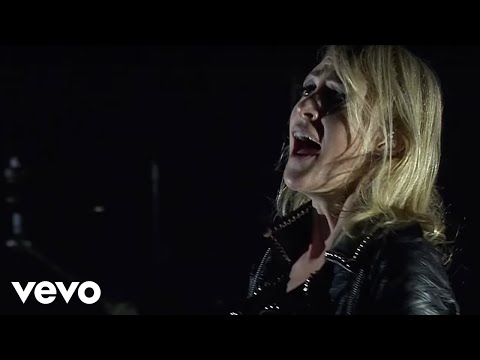 Metric - Gimme Sympathy (Live on the Honda Stage)