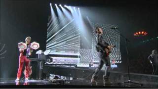 The Kills : Cheap &amp; Cheerful  - LIVE @ Défilé Etam Lingerie 2011