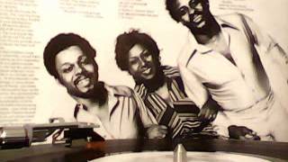 The SOUL CHILDREN - I'm Just A Shoulder To Cry On