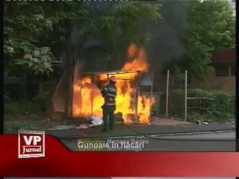 Gunoaie în flăcări