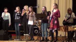 Joulupukki matkaan jo käy - Linnainmaan musiikkiluokkien joulukonsertti 2012