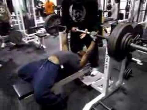 DeFrancosTraining.com - College Athlete benches 390 @ 188lbs