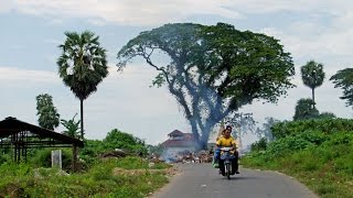 preview picture of video 'Walking in Myeik (Myanmar)'