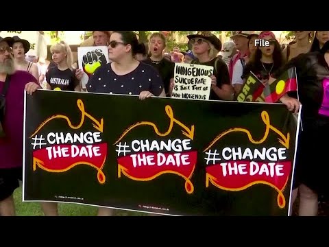 オーストラリアの先住民族が国の祝賀会に抗議する (Indigenous Australians protest national celebrations)